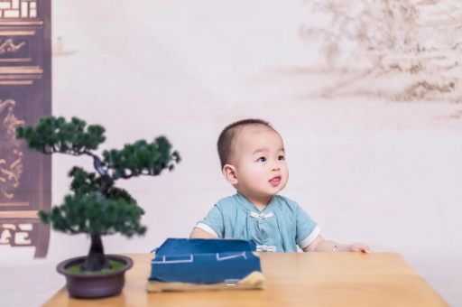 磐石三个月宝宝抬头不稳 磐石三个月宝宝抬头不稳